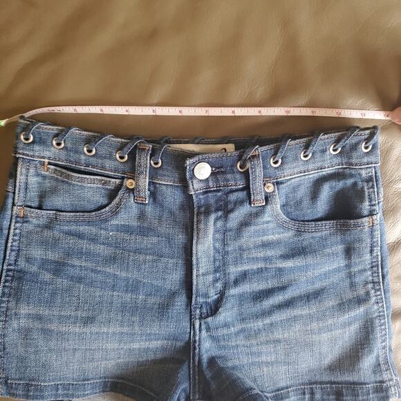 Abercrombie & Fitch High Rise Short Lace Detail w/ Grommets Women's Size 2 - Picture 11 of 16